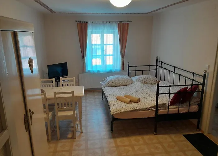 Aparthotel Kajovska 63